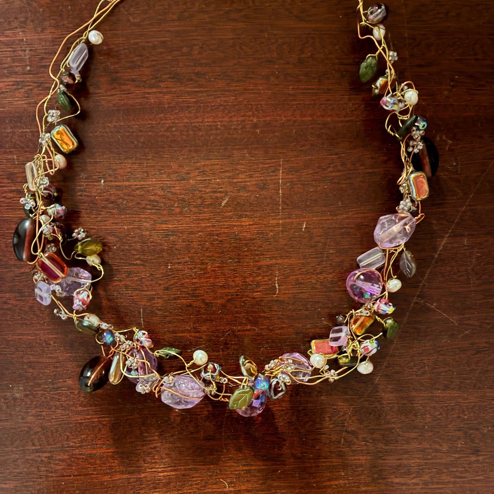 Adjustable beaded necklace on copper wire with magnetic closure - Picture 4 of 6